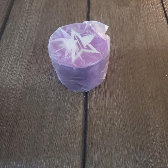 Jeffree Star - Picture 2 of 3